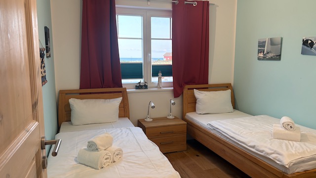Schlafzimmer 2